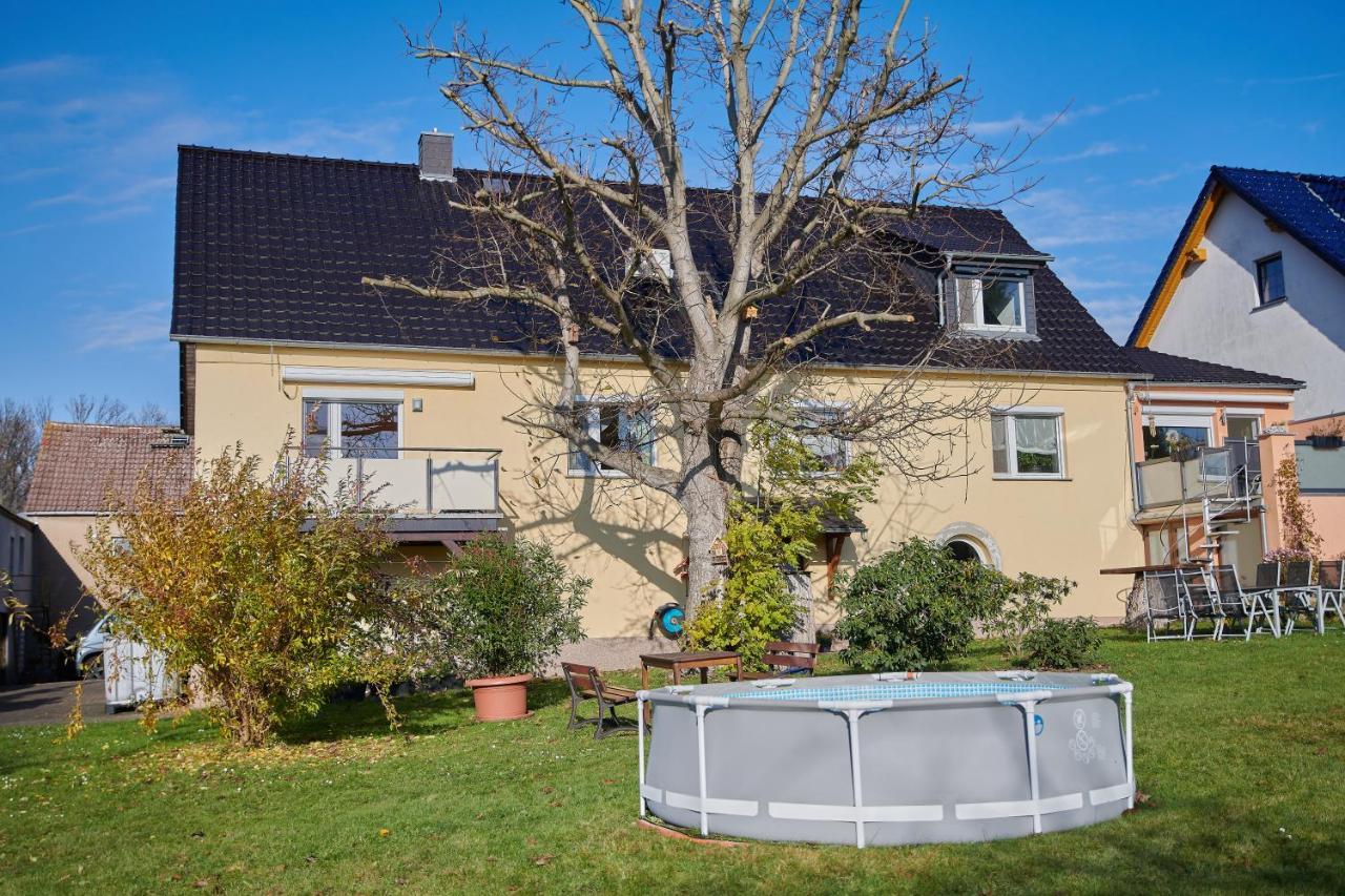 Gemuetliche Ferienwohnung In Laendlicher Lage Риза Экстерьер фото