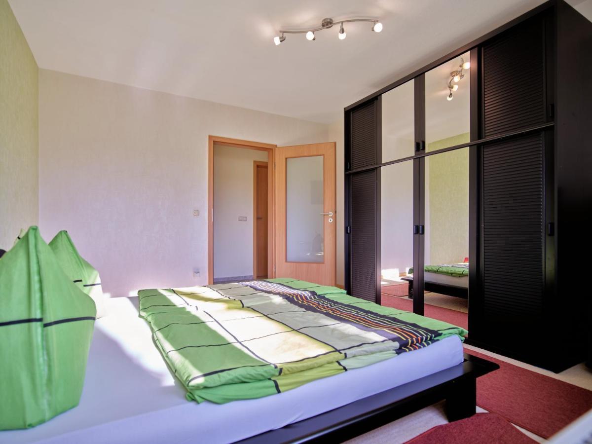 Gemuetliche Ferienwohnung In Laendlicher Lage Риза Экстерьер фото