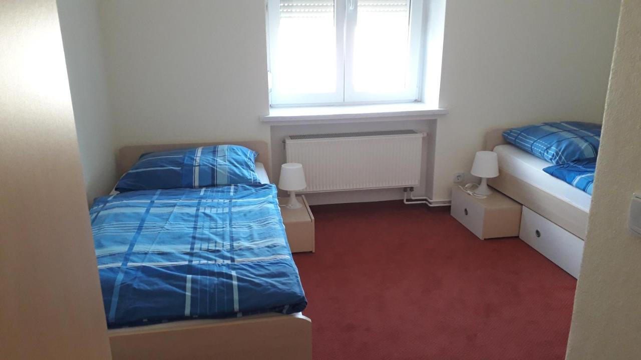 Gemuetliche Ferienwohnung In Laendlicher Lage Риза Экстерьер фото