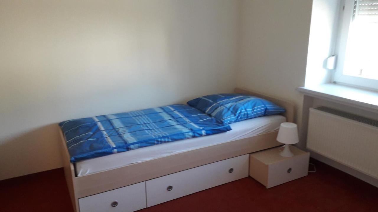 Gemuetliche Ferienwohnung In Laendlicher Lage Риза Экстерьер фото