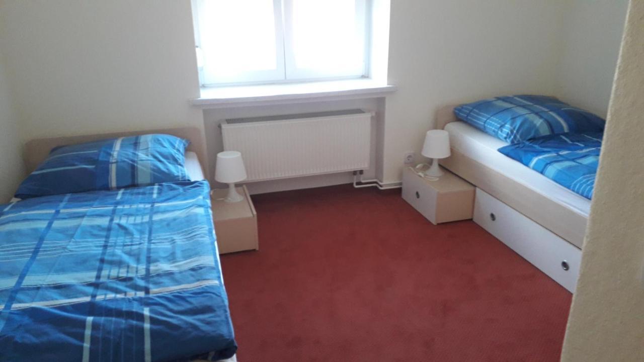 Gemuetliche Ferienwohnung In Laendlicher Lage Риза Экстерьер фото